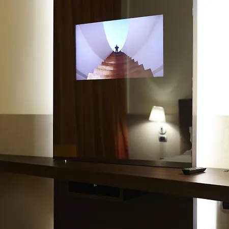 Rmh Des Arts 4* Módena