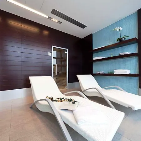 Hotel Rmh Des Arts Módena