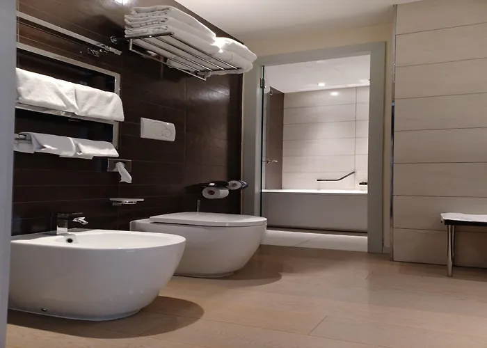 Rmh Des Arts 4* Modène