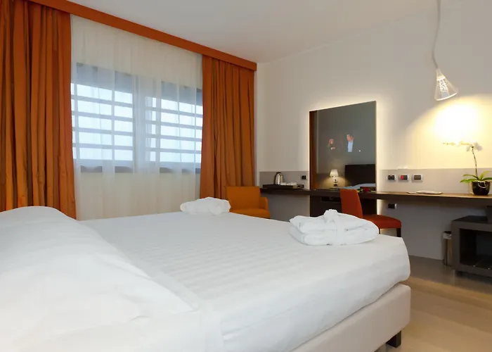 Rmh Des Arts 4* Modène