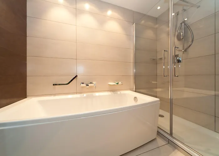Hotell Rmh Des Arts 4*