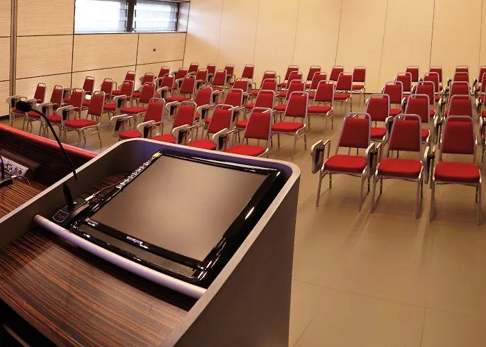 Hotel Rmh Des Arts Modène